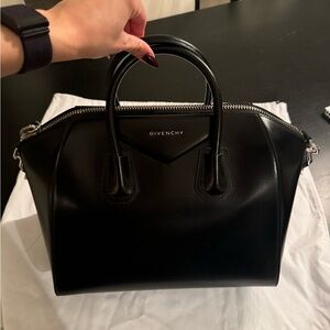 Givenchy Antigona box medium Bag